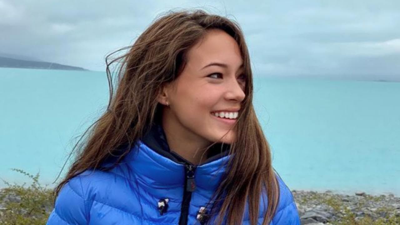 Acrobazie da applausi e sfilate: questa è Eileen Gu, promessa dello sci Freestyle