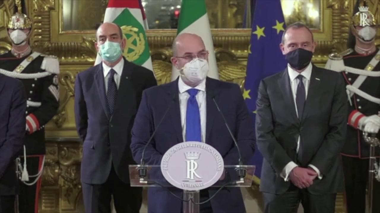 Consultazioni, Crimi: "Avanti con Conte e disponibile a confronto con attuale maggioranza"