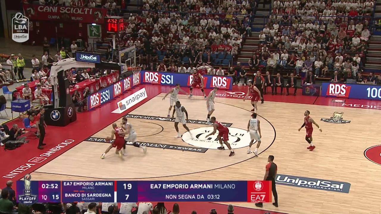 Basket, gli highlights di Ea7 Emporio Armani - Banco di Sardegna