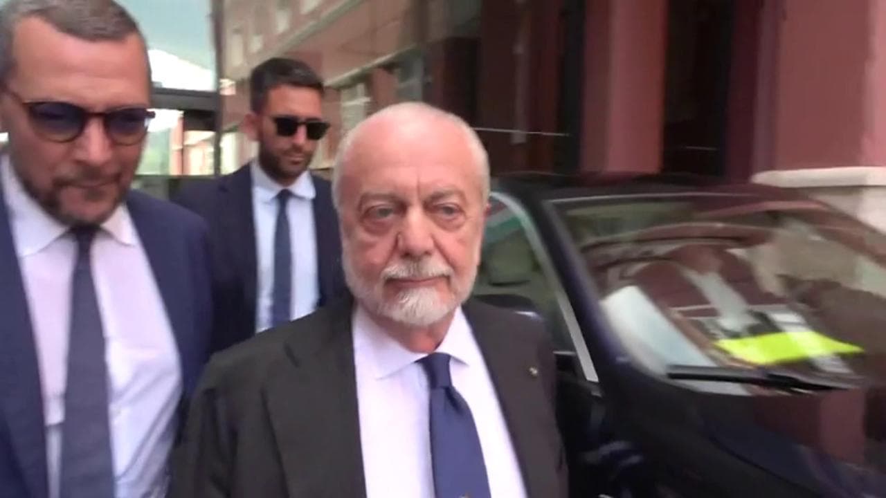 Assemblea Lega, la rabbia di De Laurentiis che abbandona la riunione: "Stanno svendendo il calcio"