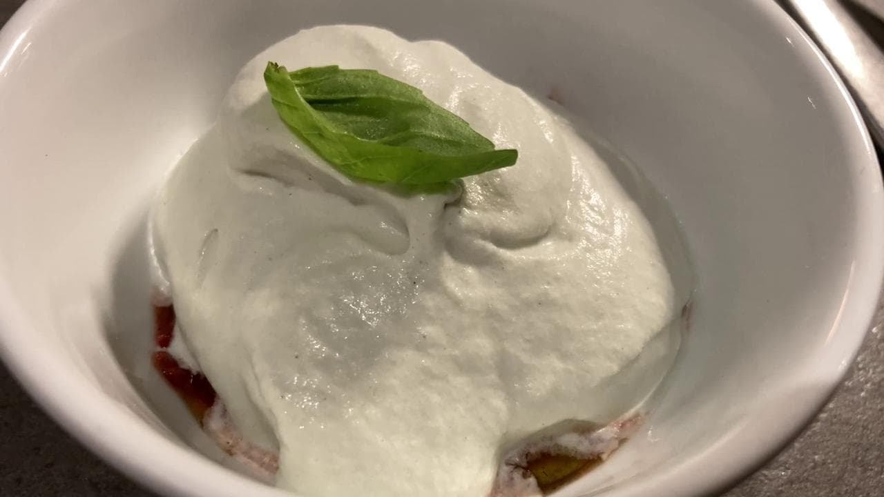 Vrasa, brace e cucina primordiale a Sorrento