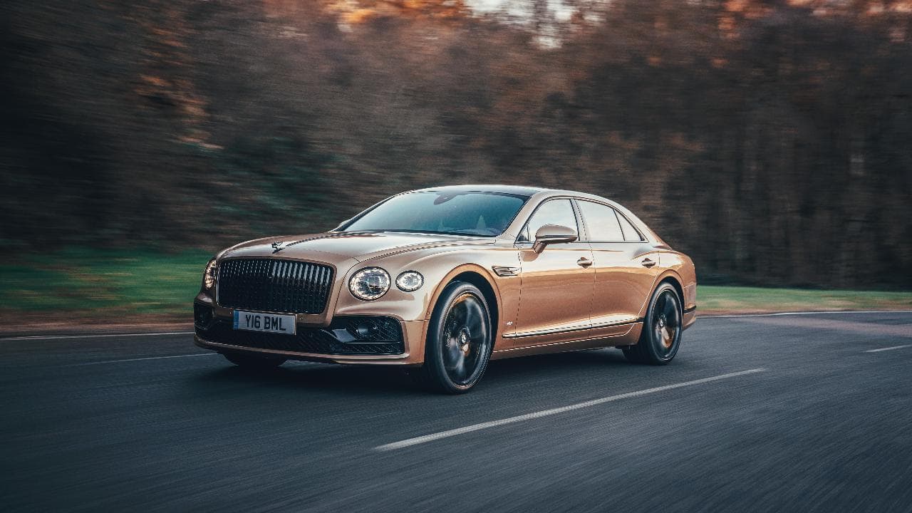 Flying Spur, il segreto di casa Bentley...