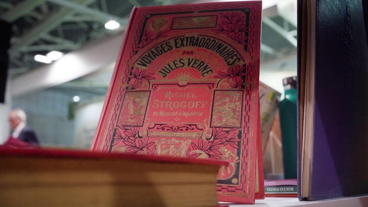 Salone del libro, un tesoro tra gli scaffali: i libri da collezione che valgono migliaia di euro