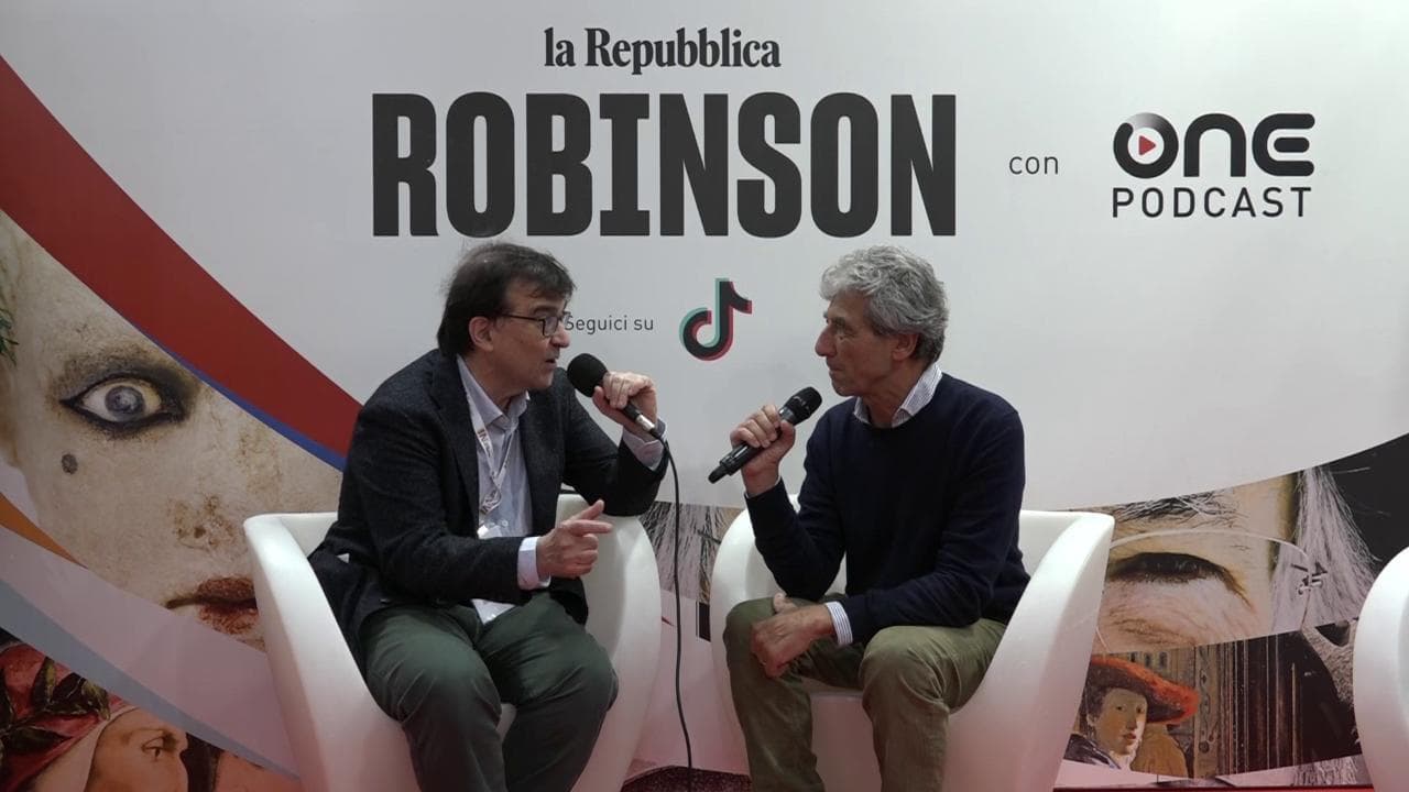 Salone del libro 2023, Javier Cercas: "La guerra in Ucraina era imprevista, ma il passato ci insegni la difesa della democrazia"