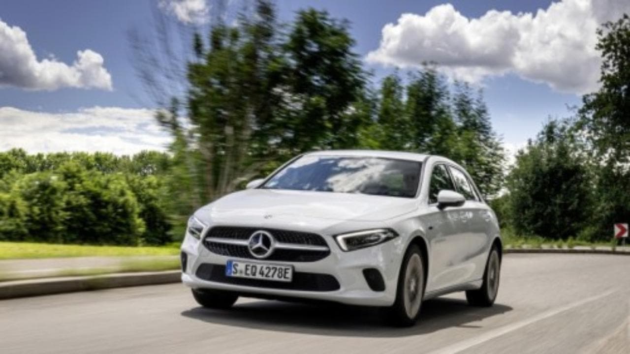 Mercedes contro le fake news sulle ibride: terza puntata