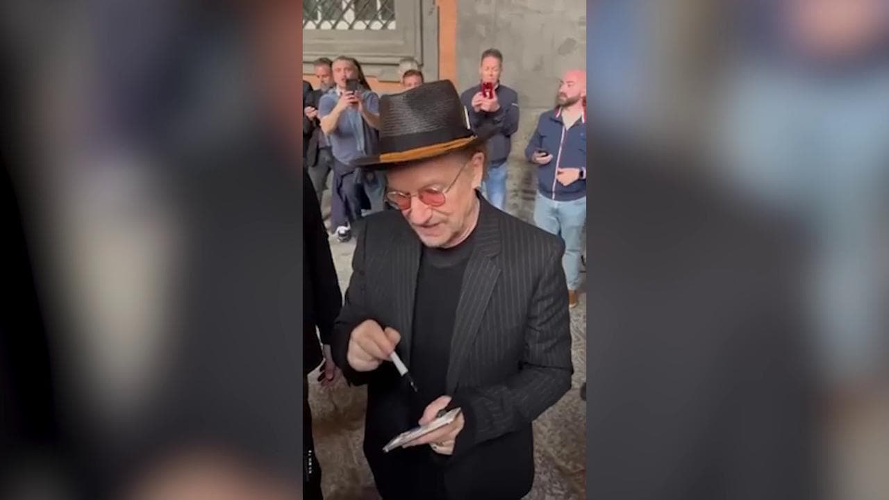 Il rocker Bono firma dischi e libri