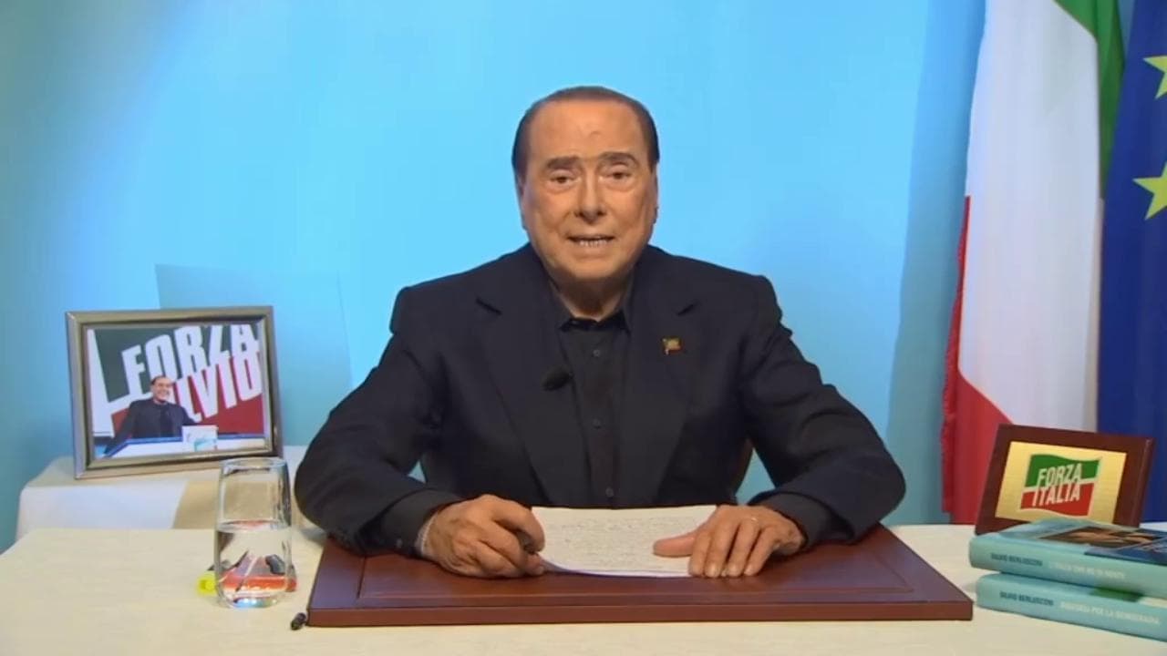 Il secondo video di Berlusconi dal San Raffaele: "Alle amministrative andate a votare"
