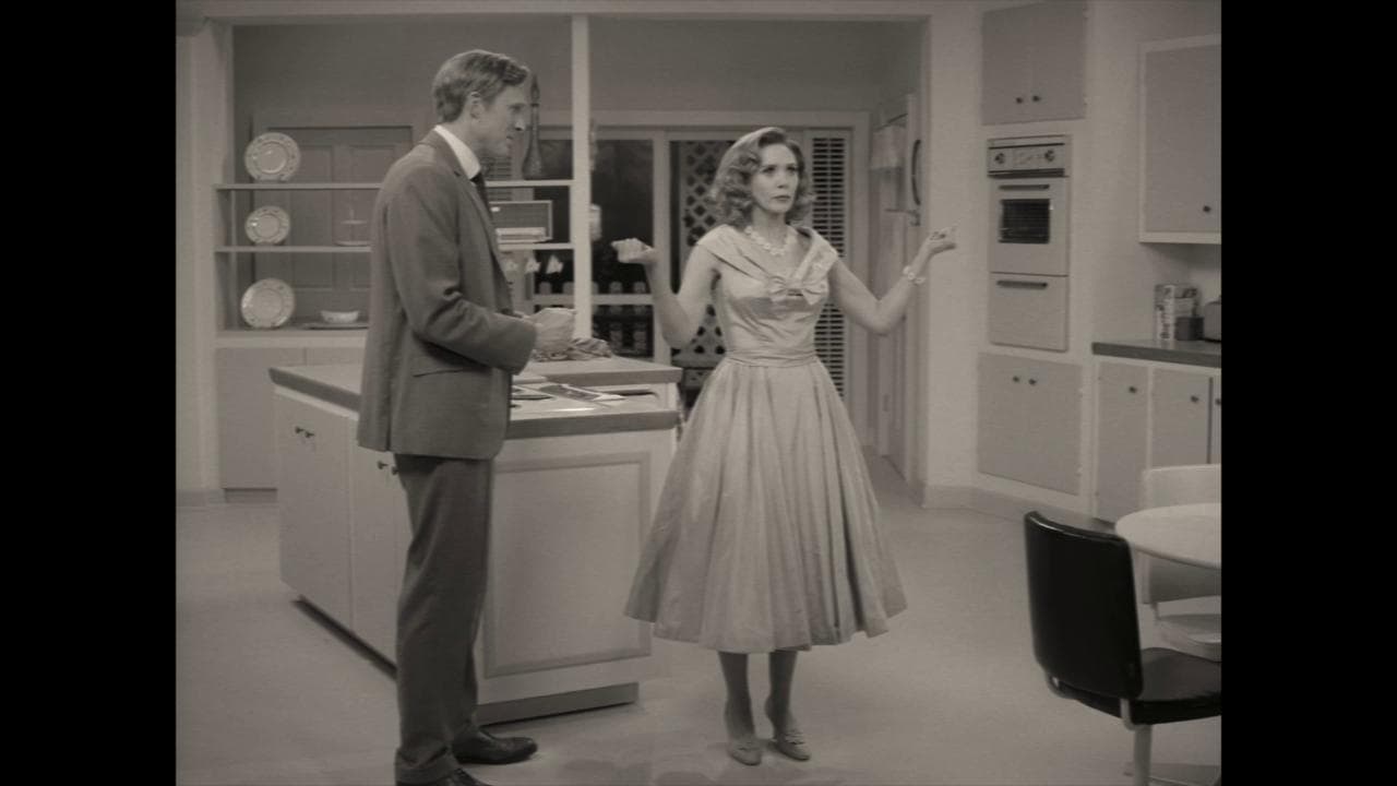 'WandaVision', Olsen e Bettany: "Una coppia di supereroi nel mondo delle sitcom"