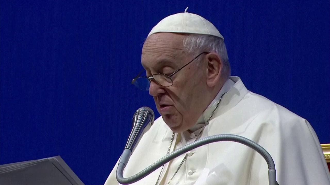 Papa Francesco: "In Italia solo i ricchi possono fare figli"