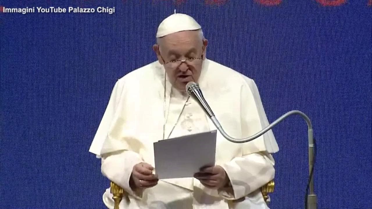 Il Papa: "La natalità e l'accoglienza non vanno contrapposte"