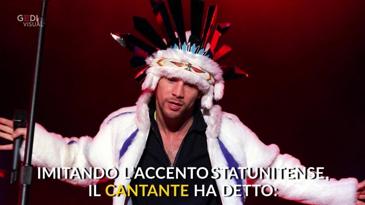 Assalto al Congresso Usa, il cantante dei Jamiroquai ironizza su Jake Angeli: "Adoro quel copricapo ma non ero io"
