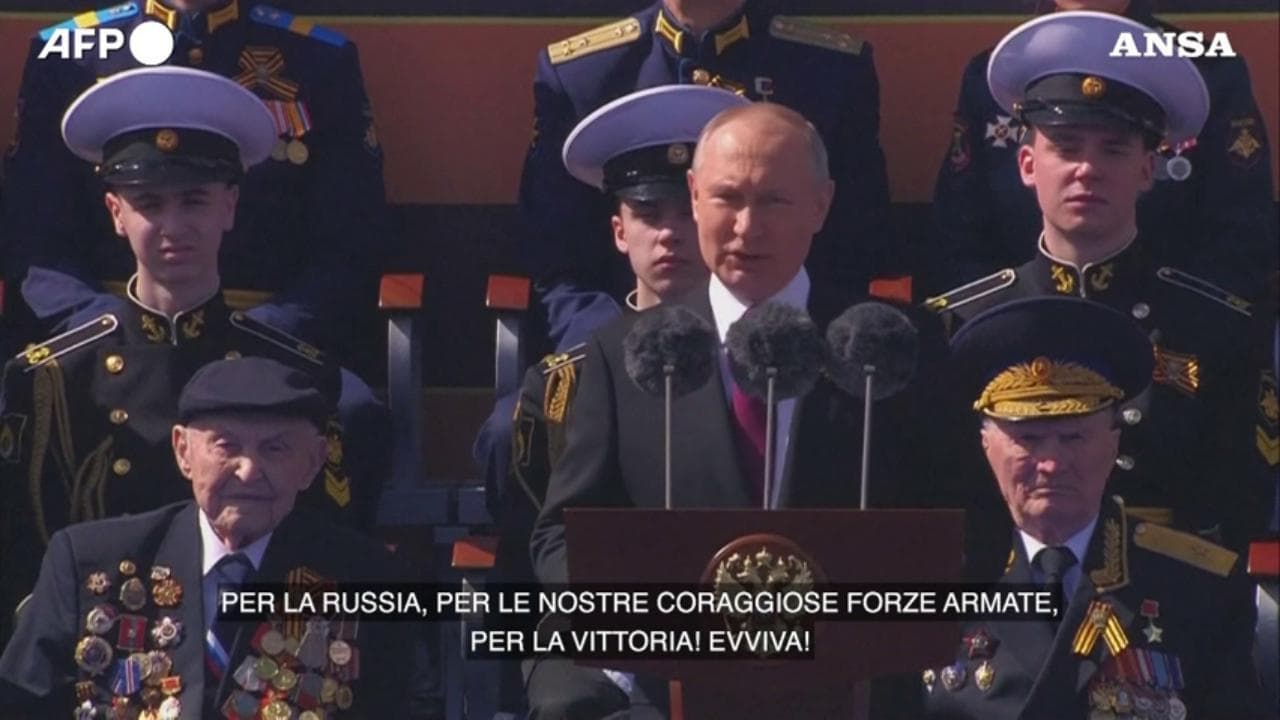 Giornata della Vittoria, Putin: "È stata lanciata una guerra contro la nostra patria"