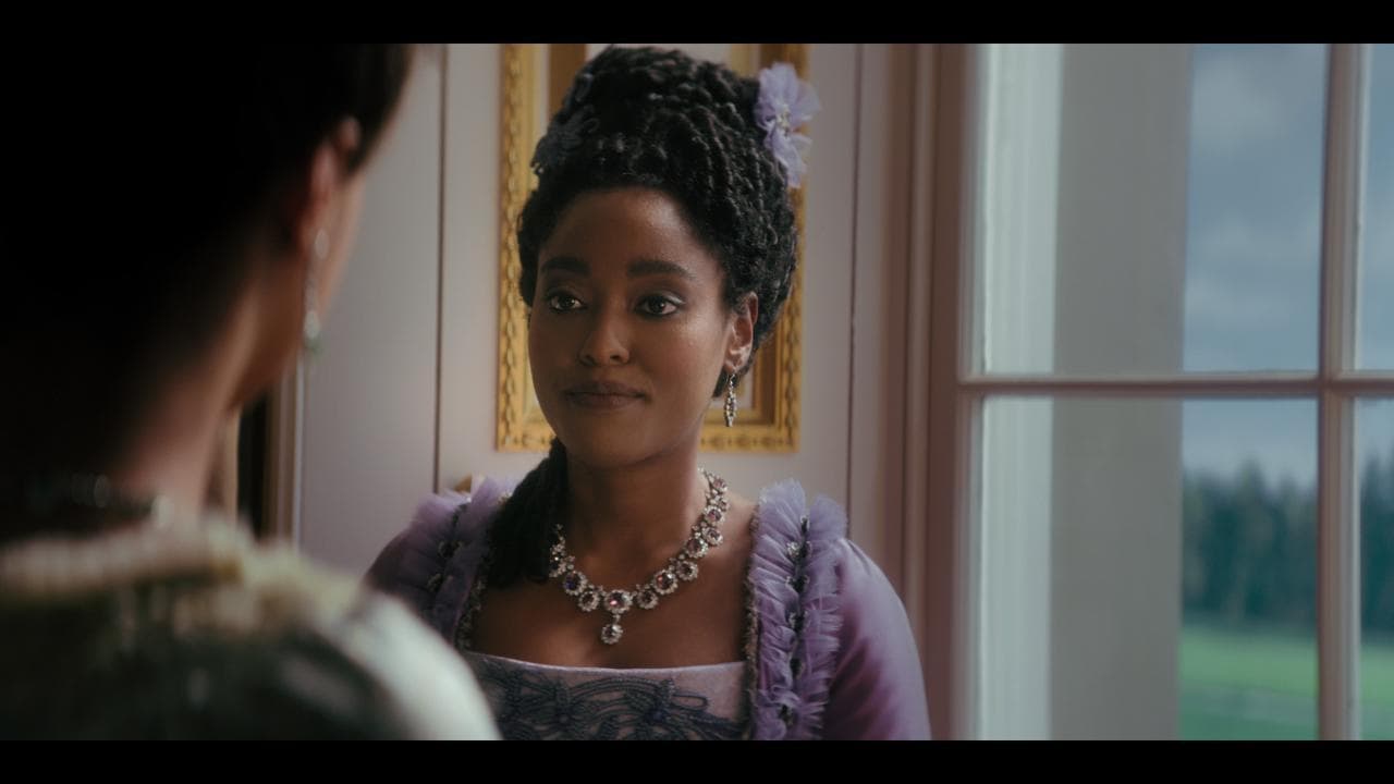 Arsema Thomas è la giovane Lady Danbury nella serie Bridgerton sulla regina Carlotta