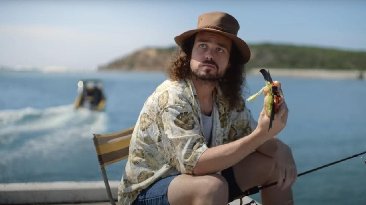 "Non si può viaggiare perché qualcuno ha mangiato un pipistrello": lo spot australiano fa discutere