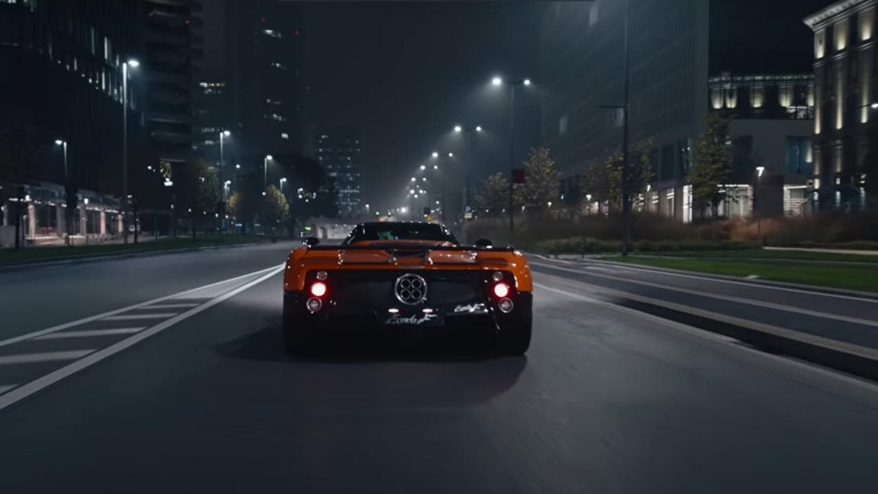 "Sono i sognatori a muovere il mondo", è il messaggio di Pagani e Pirelli