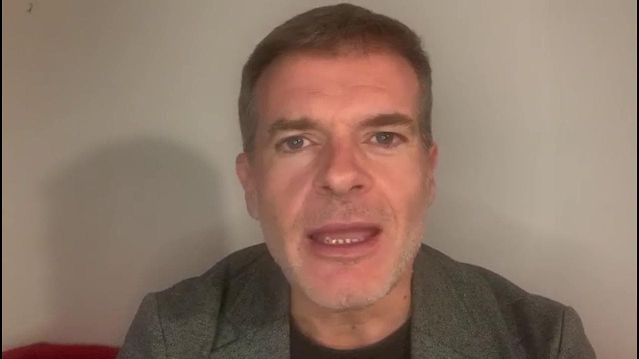 Stefano Massini: "Auguri di un 2021 sano, senza virus e senza effetti collaterali come i disturbi alimentari"
