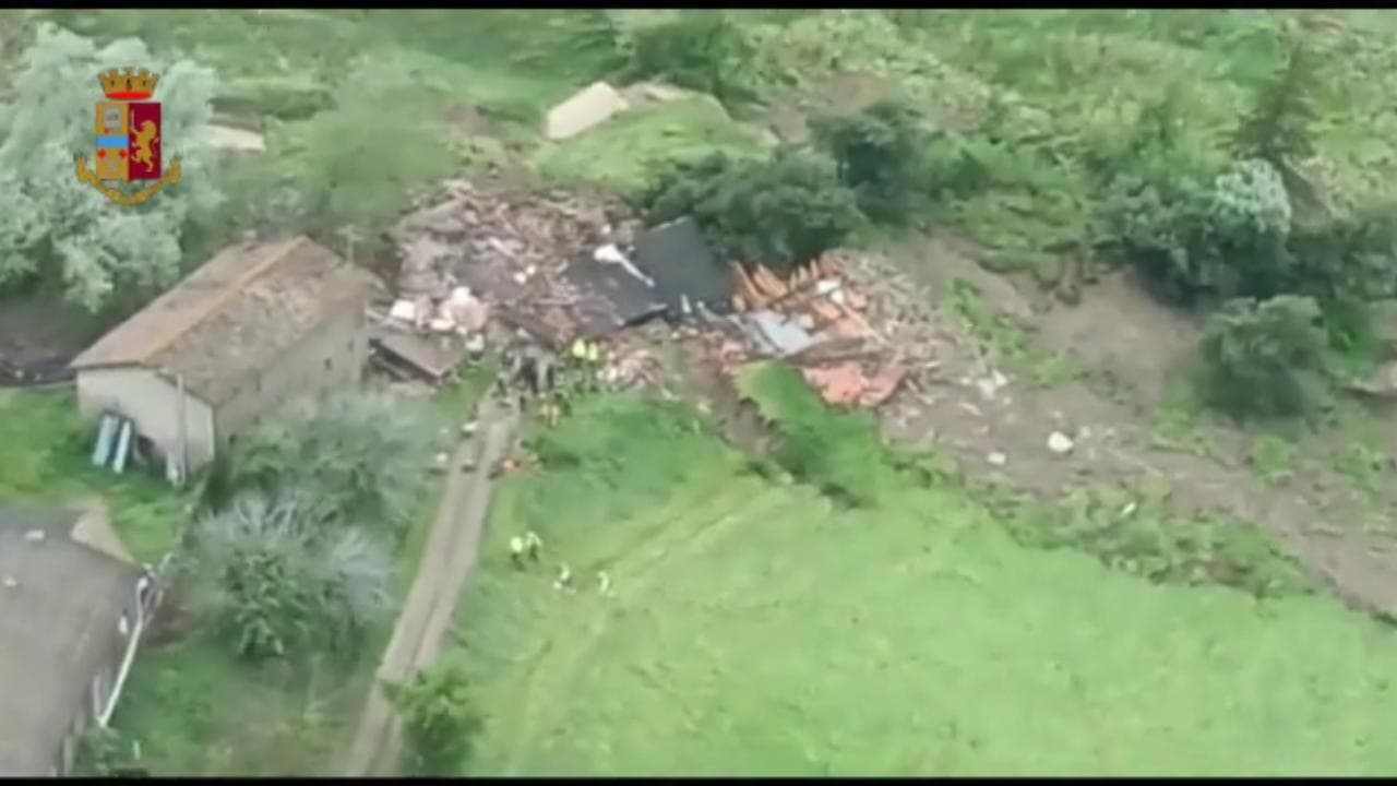 Maltempo, l'aereo della polizia sorvola le aree alluvionate