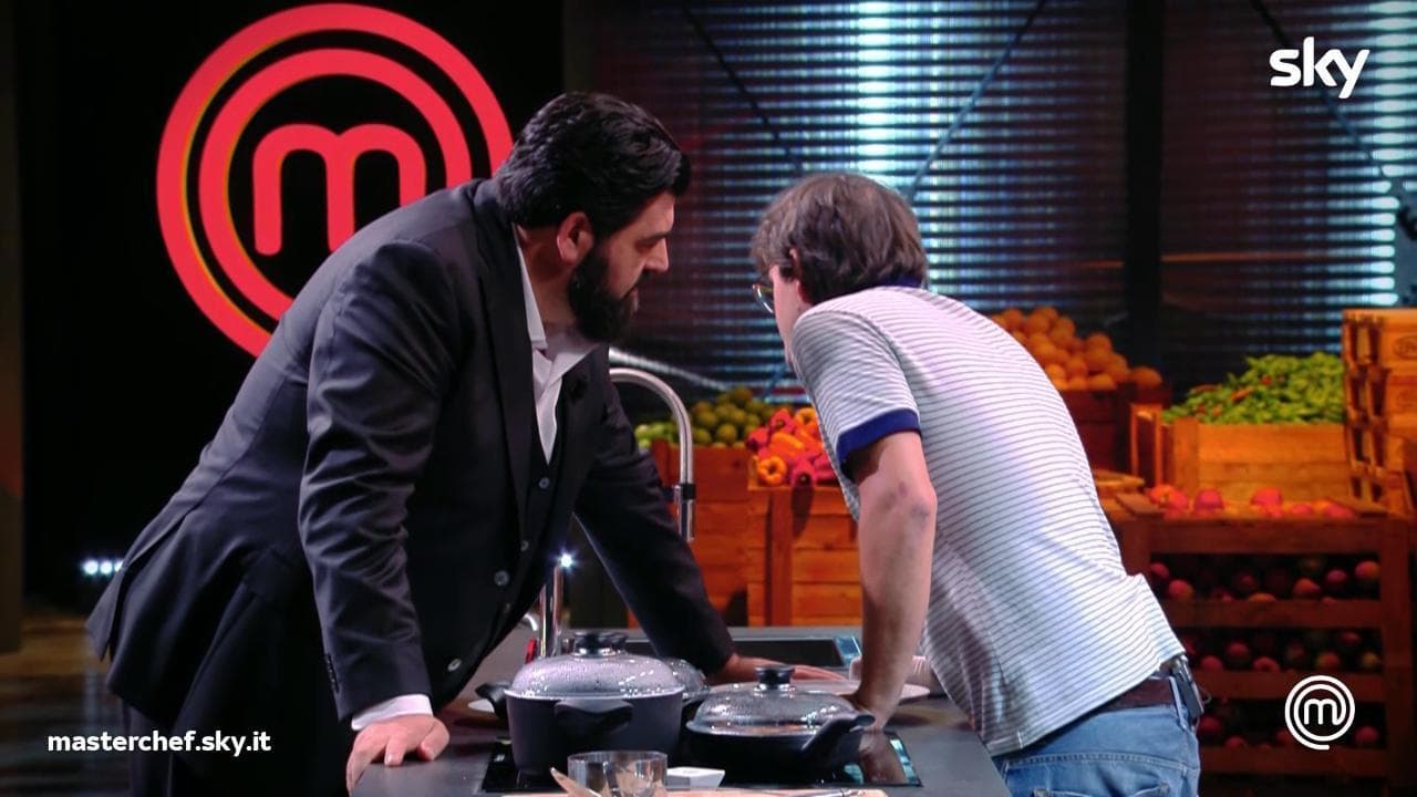 Masterchef 10, l'idraulico, i tubi di rame e i dubbi di Cannavacciuolo