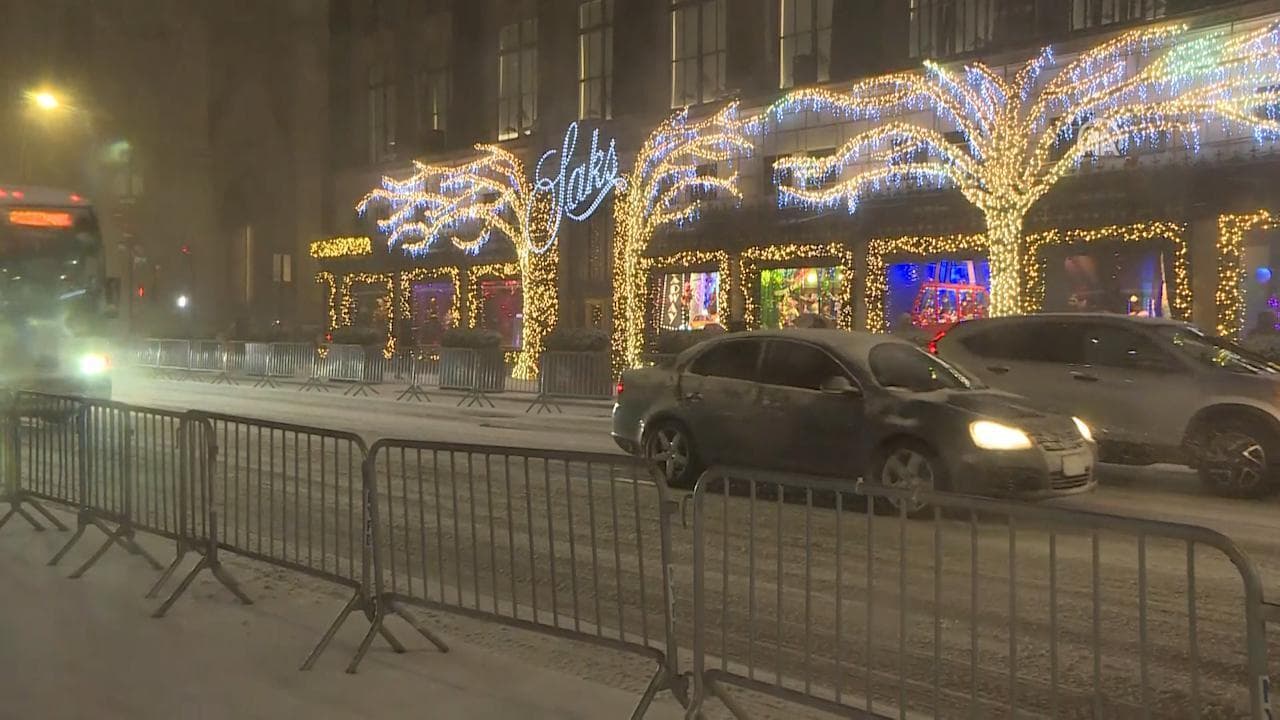 New York coperta di neve: da anni una tempesta così violenta non si abbatteva sulla città