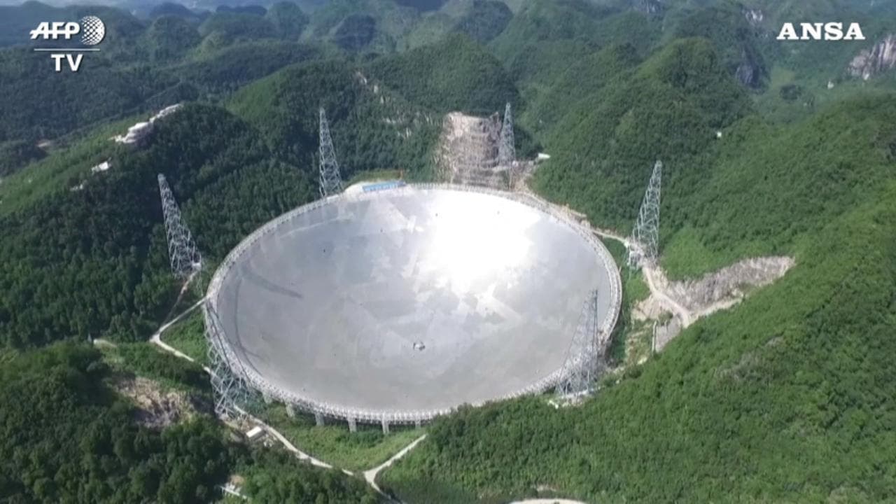 Cina, ecco il più grande radiotelescopio della storia: è come 30 campi di calcio