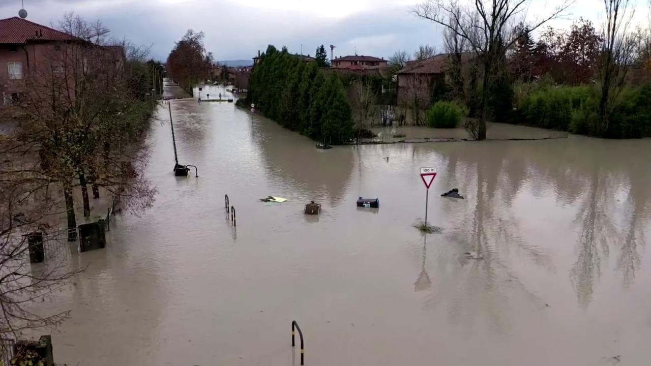 Allagamento nel Modenese: le strade di Nonantola nelle immagini dal drone