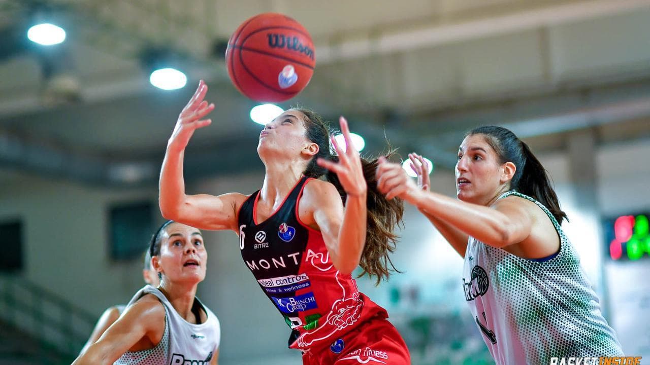 Basket femminile, segna 36 punti in serie A a soli 15 anni: l'impresa di Matilde Villa
