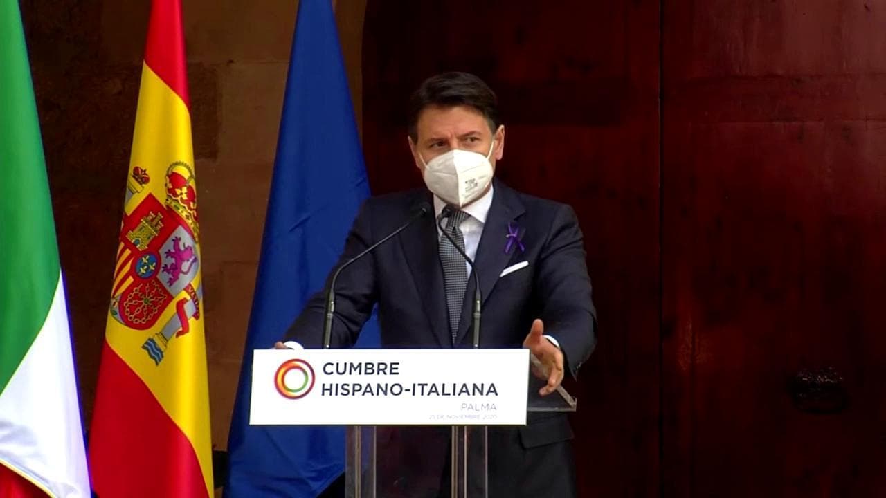 Mes, Conte replica a Speranza: "Faremo in modo che risorse per piano sanità siano adeguate"