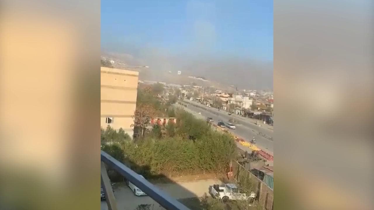 Afghanistan, pioggia di razzi sulla capitale: le esplosioni a Kabul provocano morti e feriti
