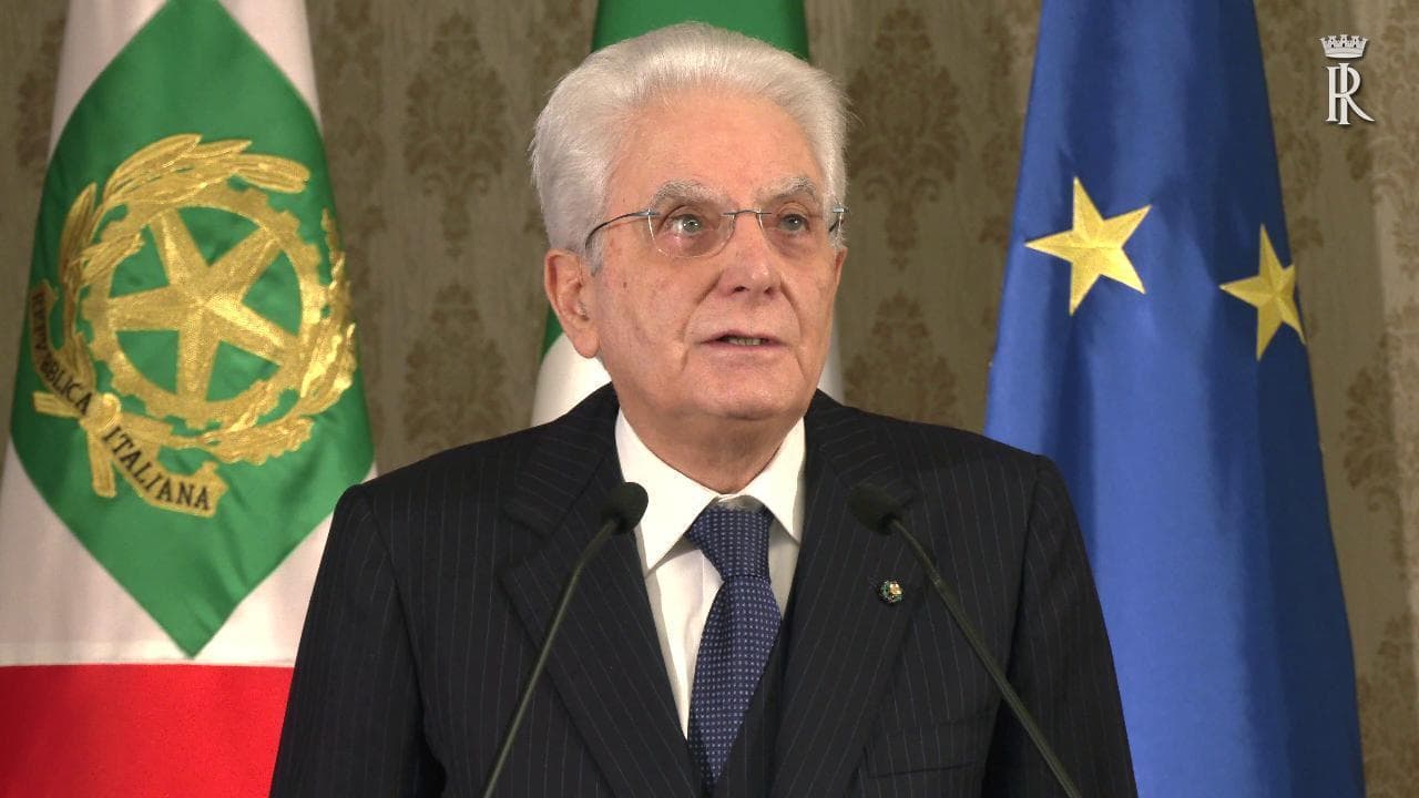 Mattarella: "Questo virus è un nemico insidioso che tende a dividerci. Basta polemiche scomposte"