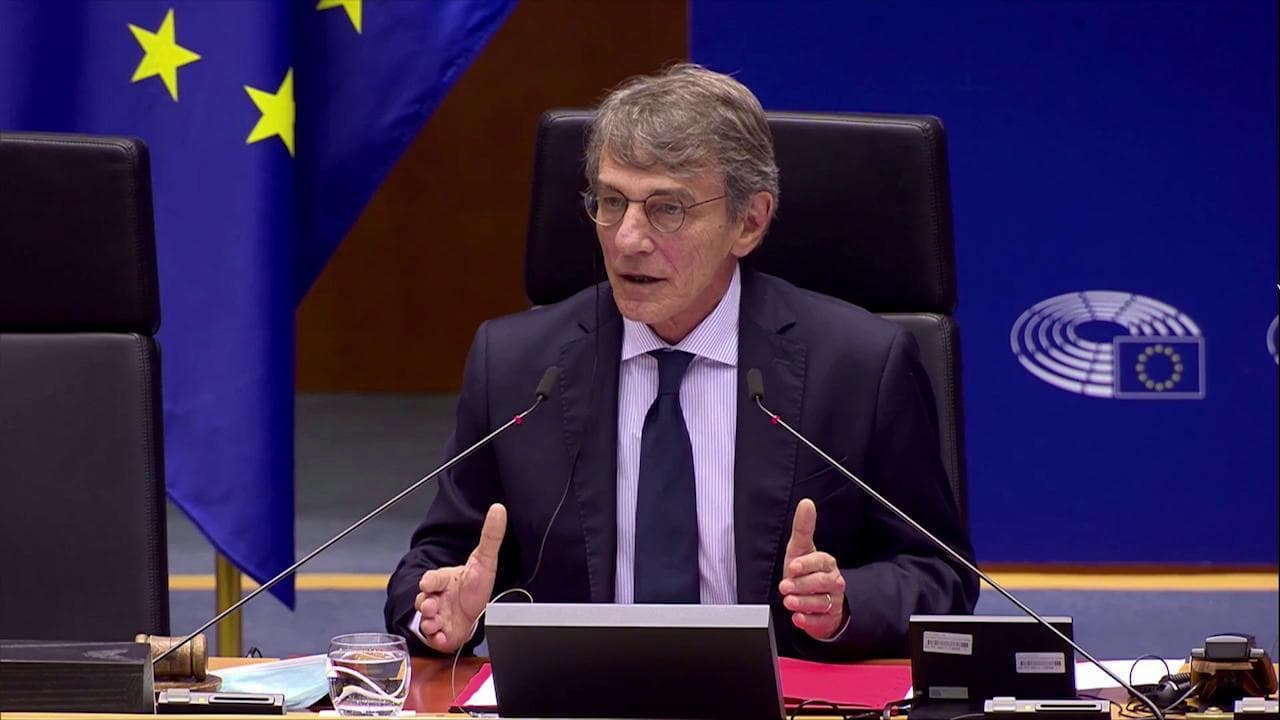 Sassoli contestato dagli Europarlamentari a caccia della diaria