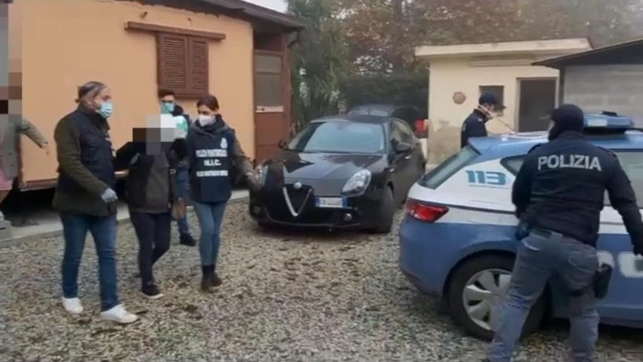 Sassari, l'arresto della compagna di 'Johnny Lo Zingaro'