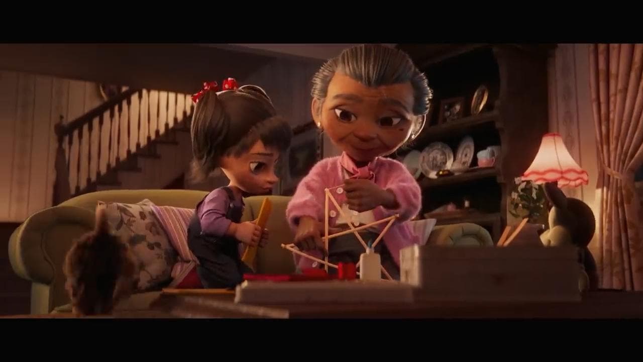Nonna, nipote e un peluche: lo spot di Natale della Disney emoziona