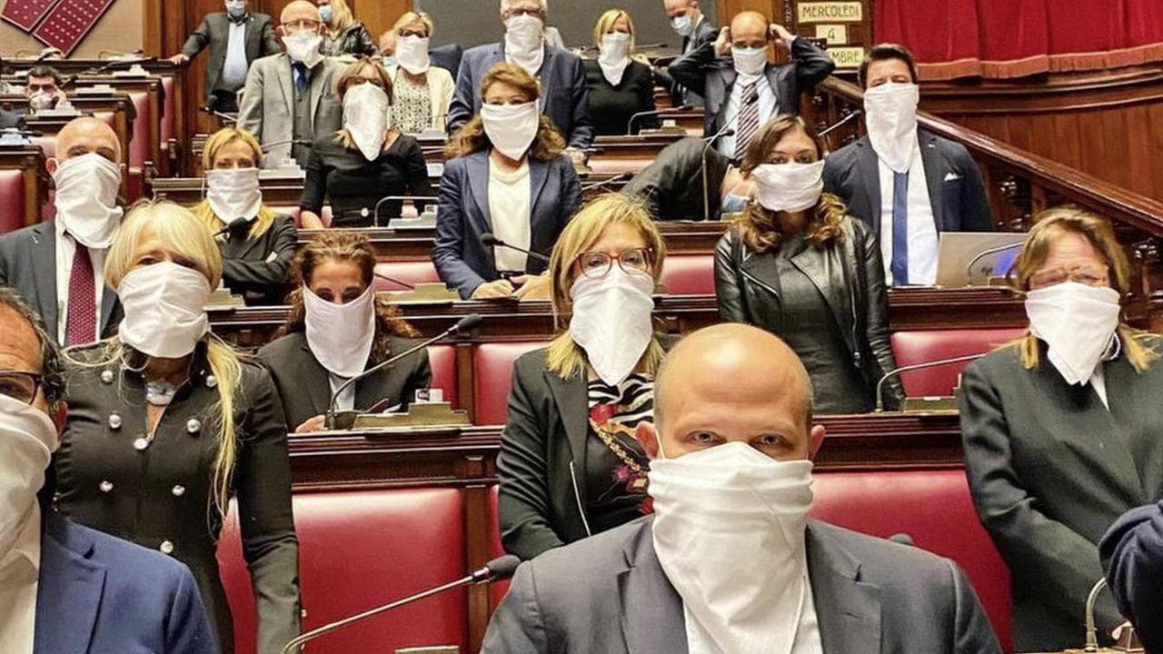 Omofobia, bavaglio e proteste delle opposizioni alla Camera durante voto su ddl Zan