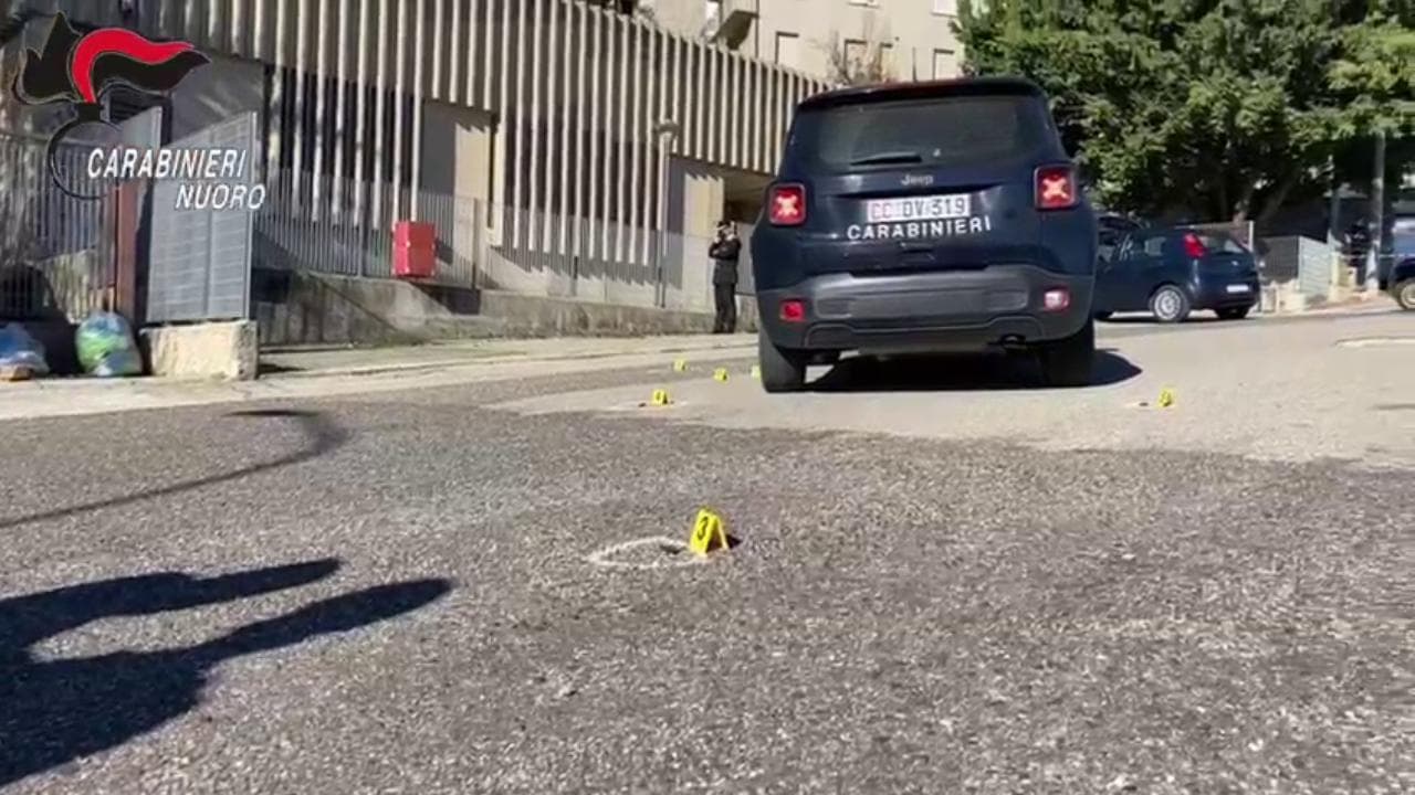Rapina alle poste in Sardegna, posti di blocco dei Carabinieri nel nuorese per catturare i banditi