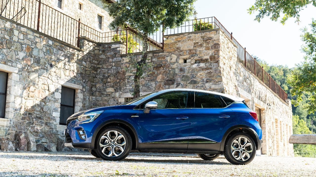 E la Renault Captur diventa ibrida