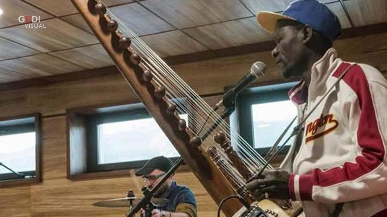 Dal Senegal alla Calabria per imparare a costruire chitarre e violini: "Ma tornerò nel mio Paese"