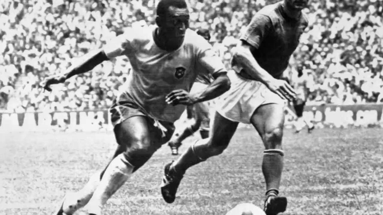 Auguri Pelé, "O Rei" compie 80 anni: 5 curiosità e falsi miti sul fenomeno brasiliano