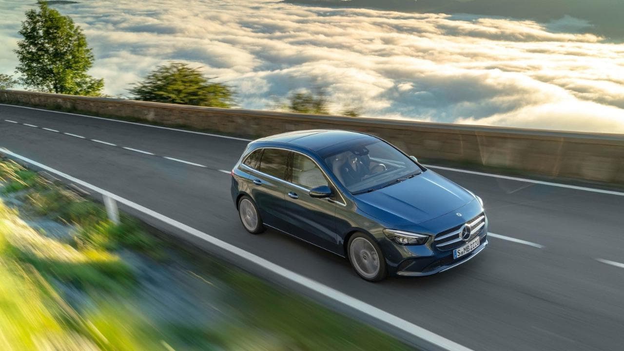 Mercedes Classe B ibrida, l'elettrica con motore a benzina...