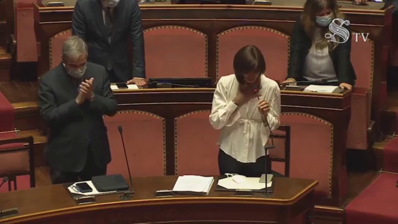 Morte Jole Santelli, Bernini in lacrime: "La malattia non le ha impedito di inseguire i suoi sogni"