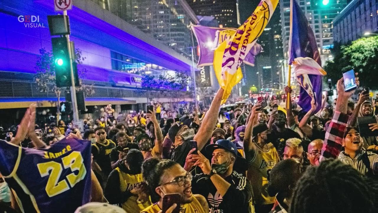 Nba, Lakers dimenticano un compagno allo stadio: "Tornate indietro" chiede su Instagram