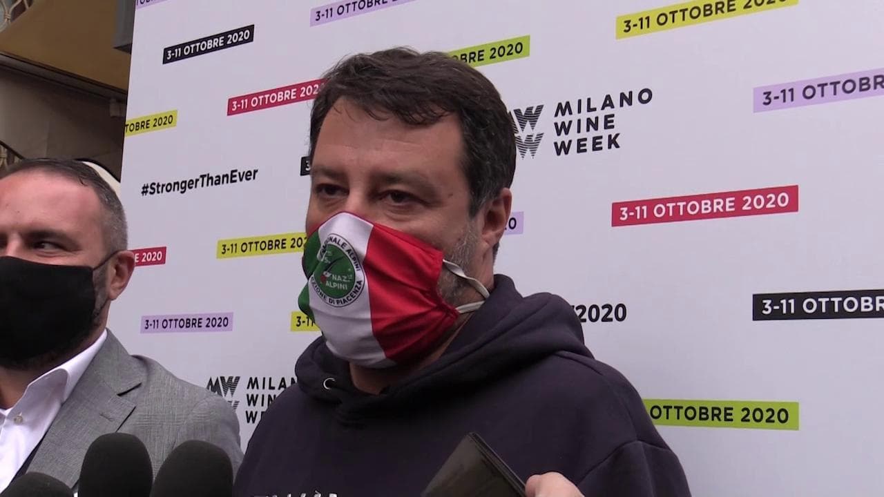 Covid, Salvini contro la stretta del governo: "Non pensi a richiudere, ci si contagia di più a casa"