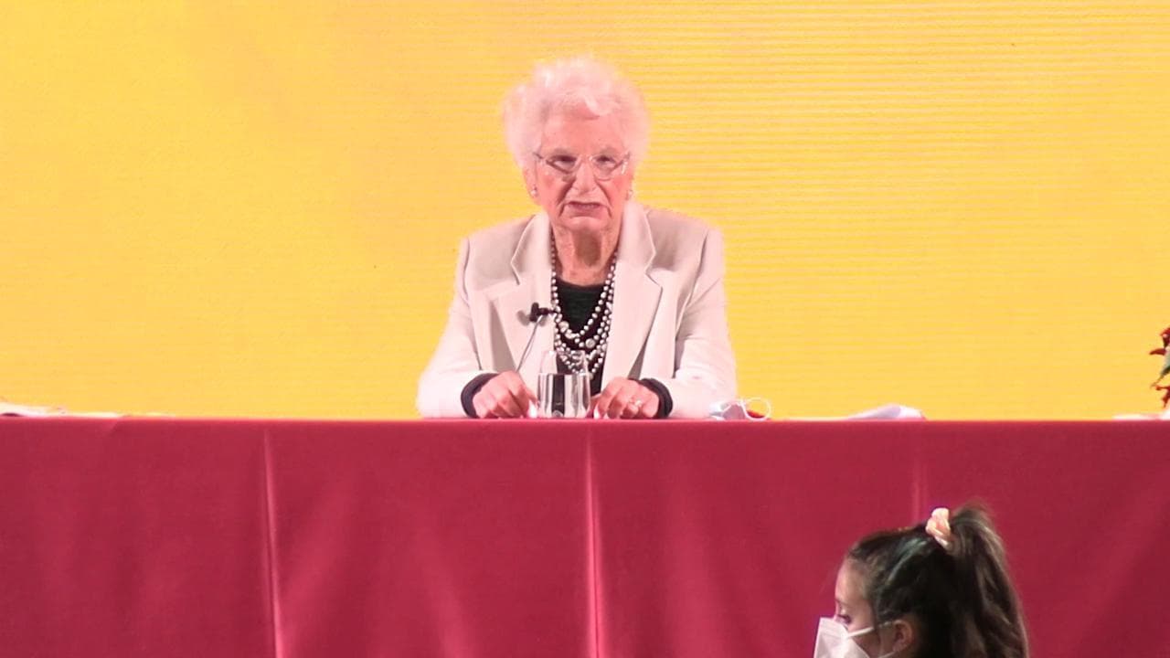 Liliana Segre, l'ultima testimonianza davanti agli studenti: "Non ho mai perdonato i nazisti, non ho mai dimenticato"