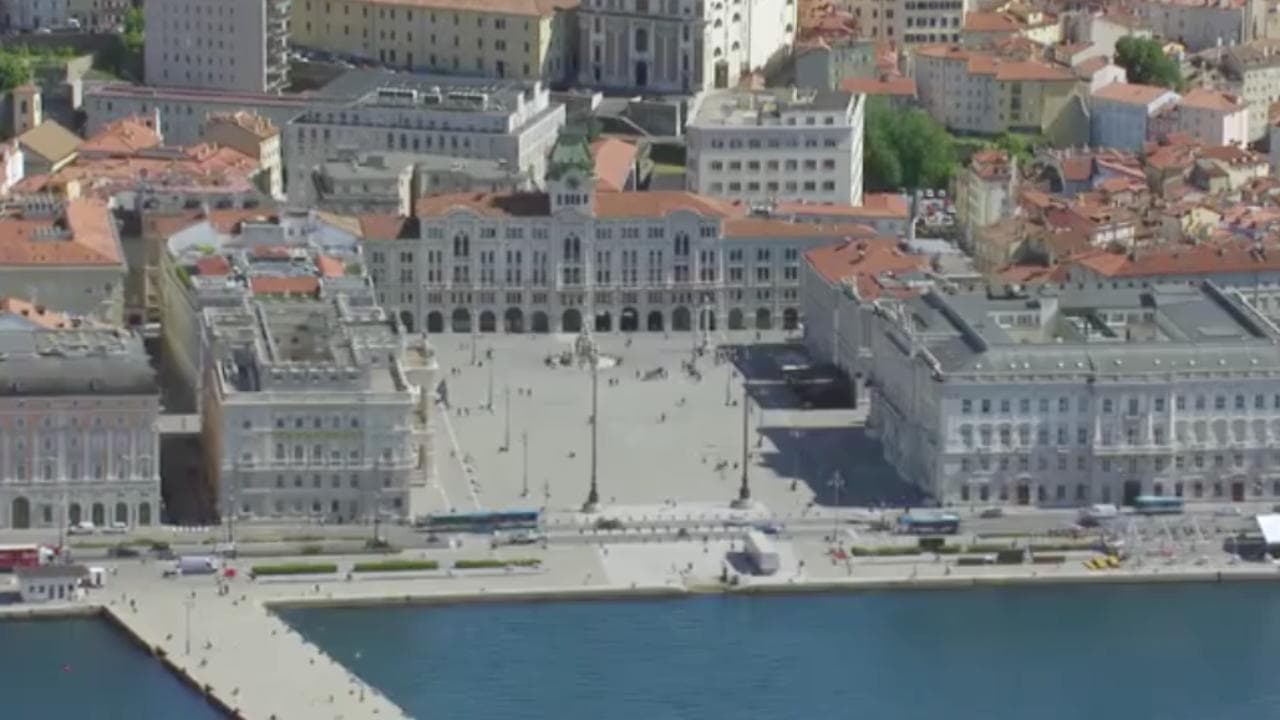 Trieste sospesa nel tempo: il fascino della città ha stregato il National Geographic
