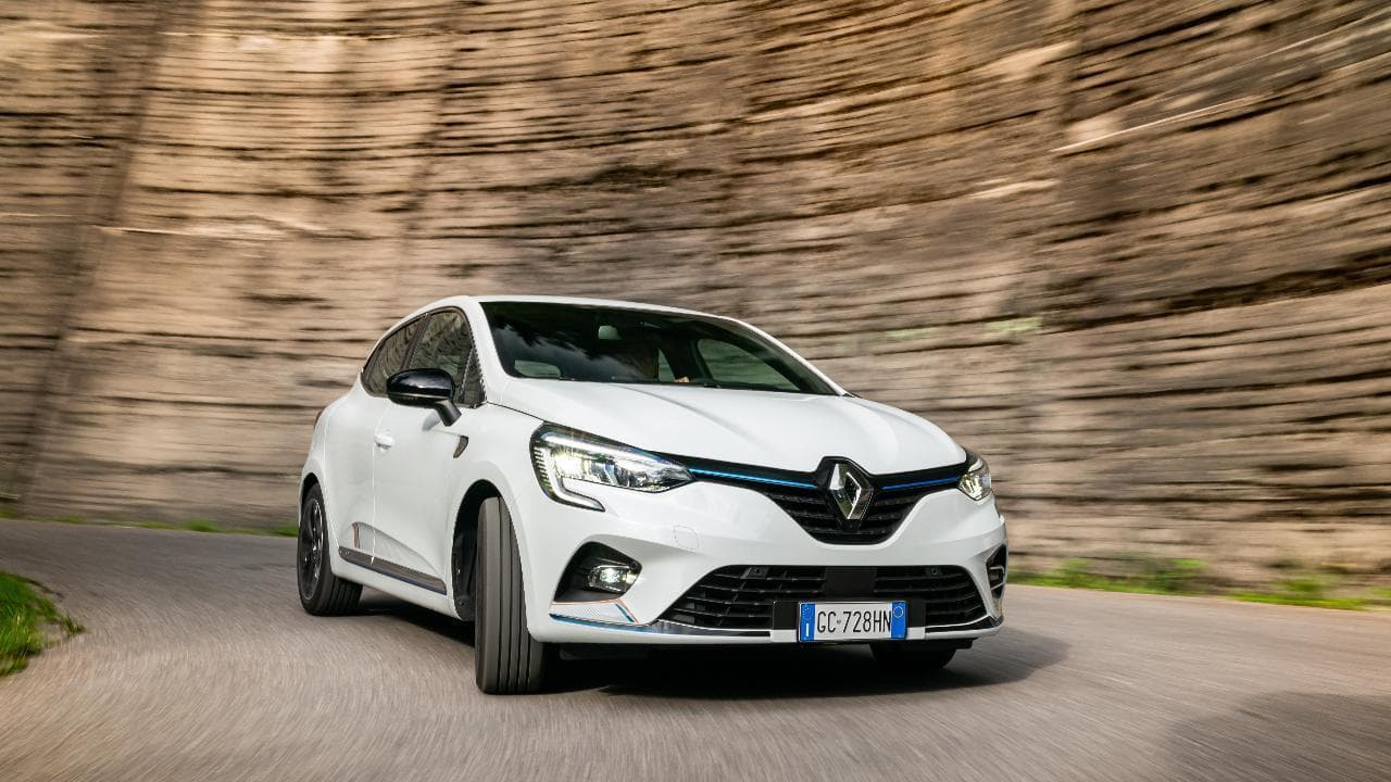 Nuova Renault Clio Hybrid senza segreti