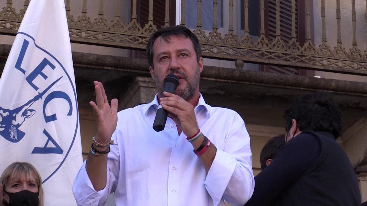 Tridico, Salvini: "Aumento stipendio deciso da altri, non da me. Si deve dimettere"