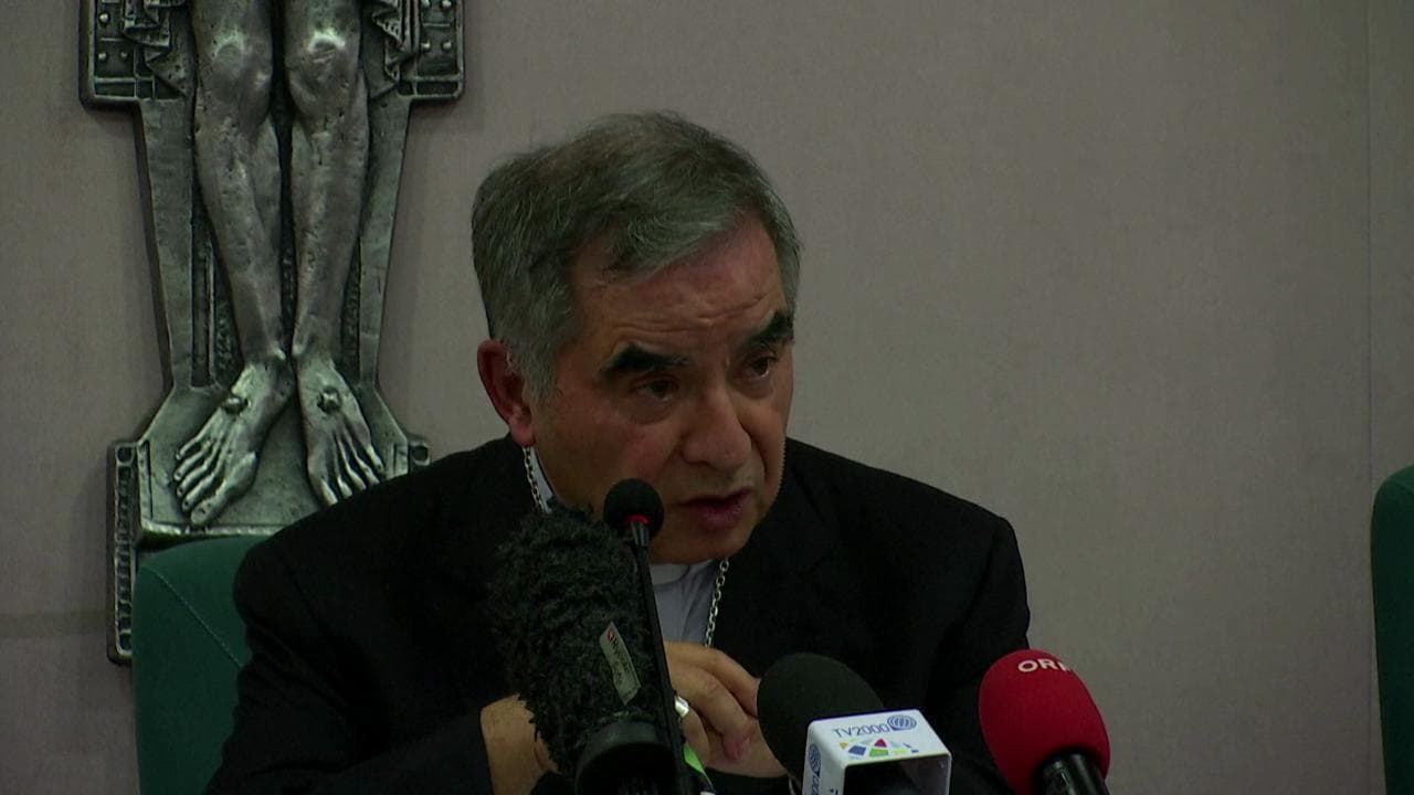 Peculato, il cardinale Becciu: "Accuse surreali. Il Papa era turbato, soffriva a dirmelo"