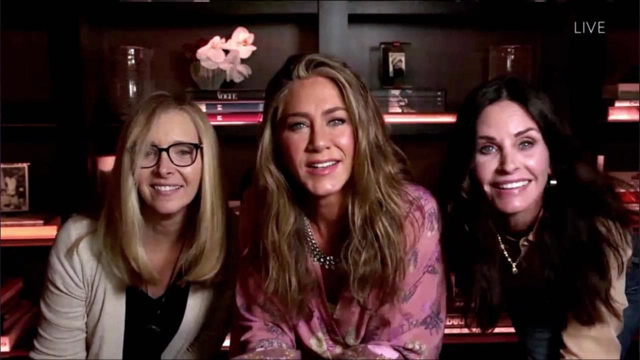 Emmy Awards 2020, reunion di Friends a sopresa a sostegno di Jennifer Aniston: fan impazziti