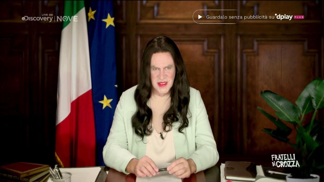 Crozza-Azzolina: "La riapertura delle scuole? Mi sono fatta un mazzo quadrato"