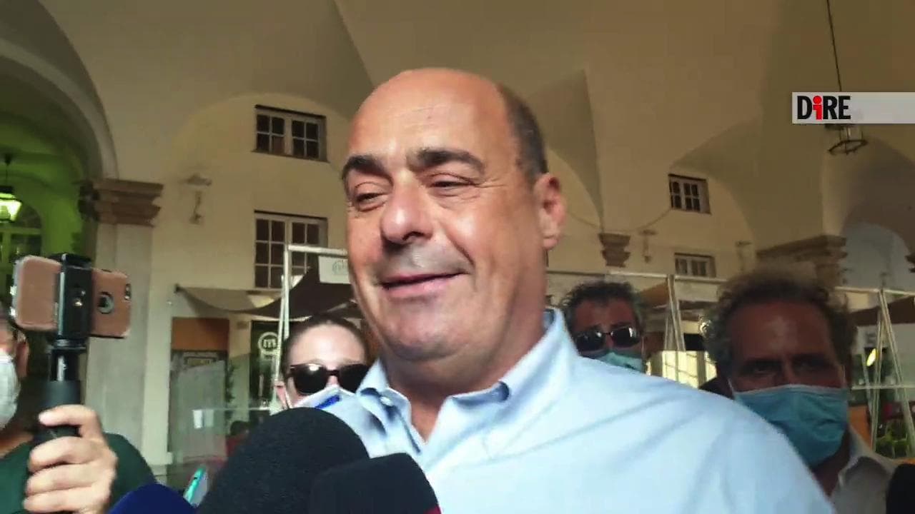 Pd, Zingaretti: "Farmi da parte per far rientrare Renzi? Parliamo di cose serie"