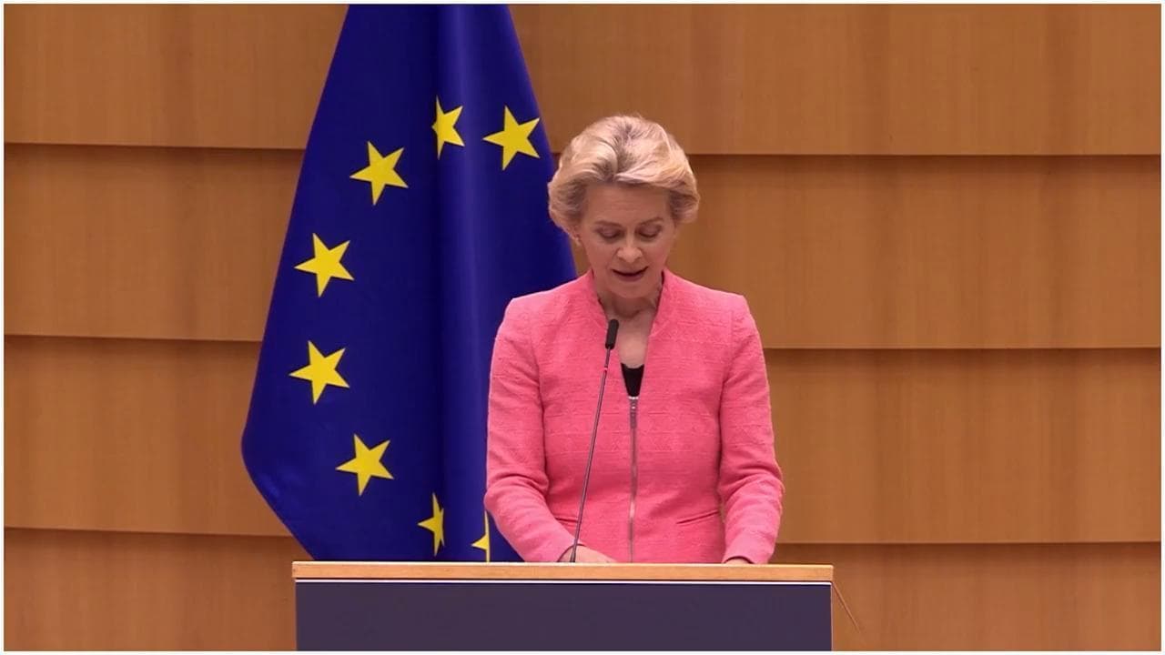Parlamento europeo, Von der Leyen: "Carola e Vittoria che giocano a tennis sui tetti sono una lezione per non arrendersi"